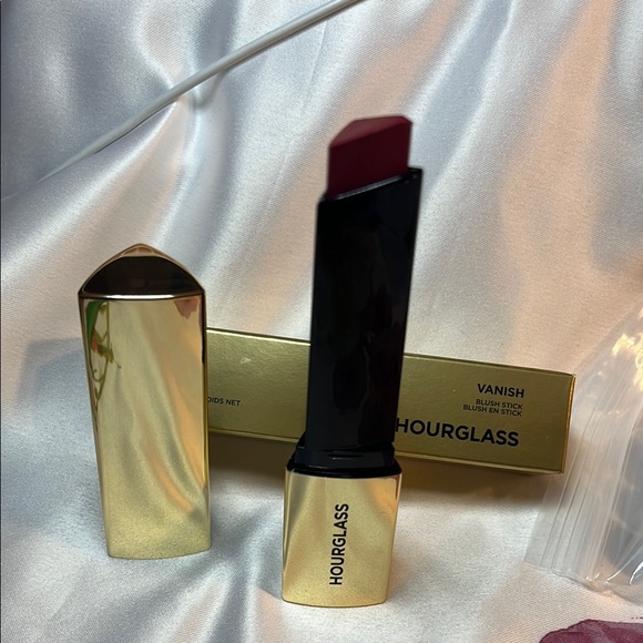 Hourglass Vanish Blush stick In color “Adore” - Picture 1 of 4